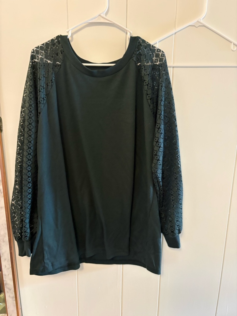 Dark Green Lace-Sleeve Women's Top
